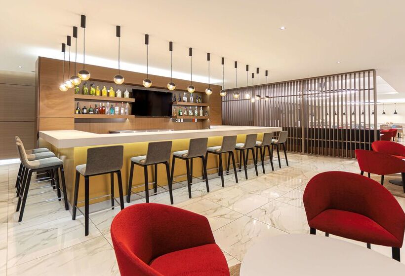 בית מלון כפרי NH Monterrey La Fe