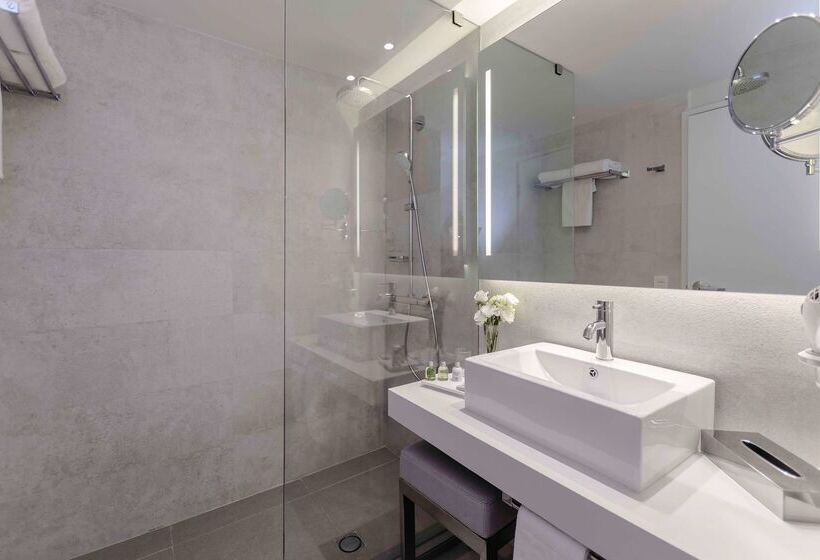 בית מלון כפרי NH Monterrey La Fe