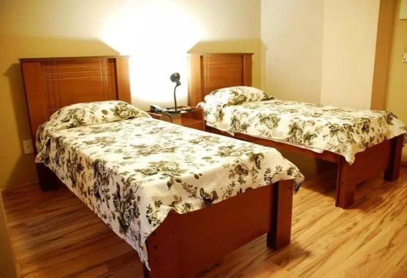 Hotelli Niteroi Plaza