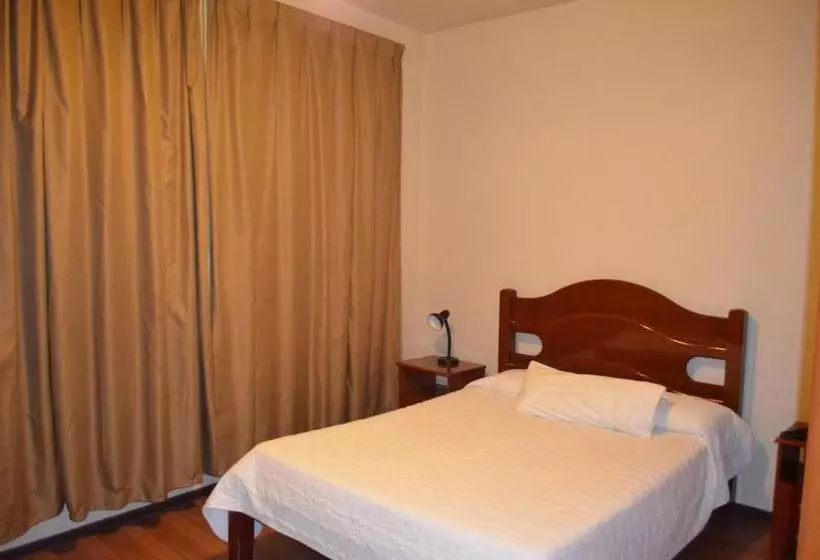 Hotelli Niteroi Plaza