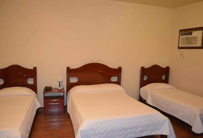 Hotelli Niteroi Plaza