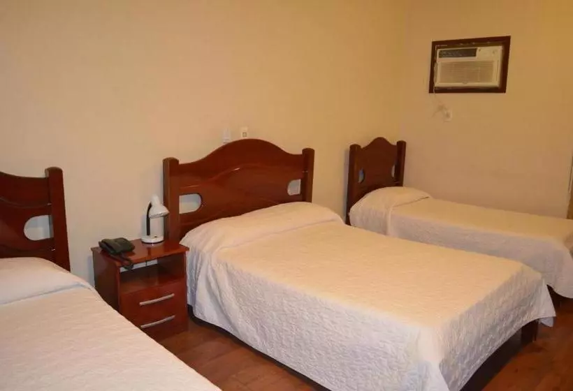 Hotelli Niteroi Plaza