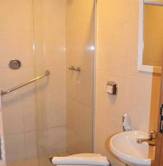 Hotelli Niteroi Plaza