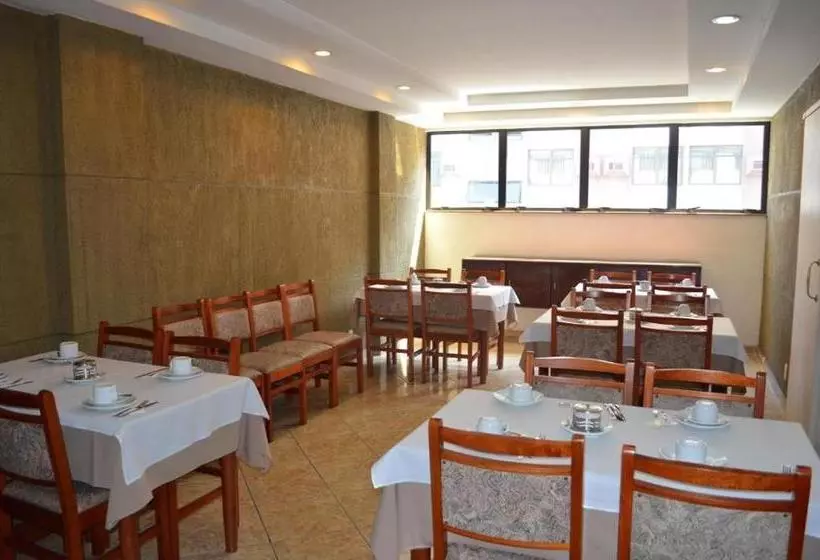 Hotelli Niteroi Plaza