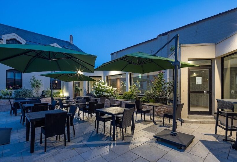 Отель Saint Laurent