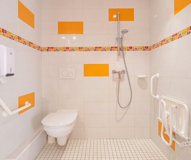 Отель Saint Laurent