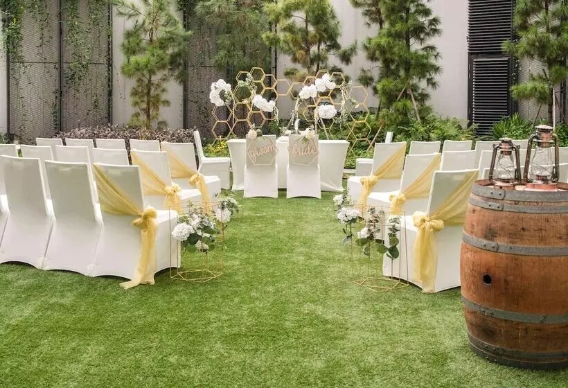 Novotel Singapore On Stevens