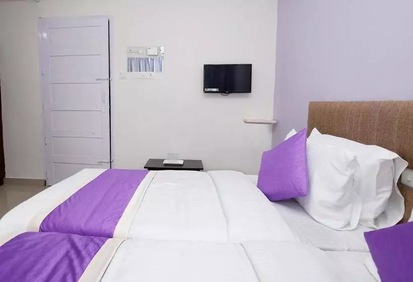 Oyo 9833 Hotel Vbee Plaza