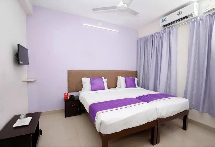 Oyo 9833 Hotel Vbee Plaza