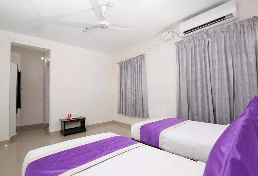 Oyo 9833 Hotel Vbee Plaza