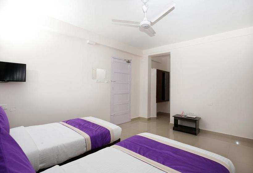 Oyo 9833 Hotel Vbee Plaza