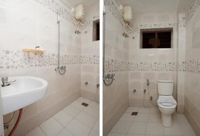 Oyo 9833 Hotel Vbee Plaza