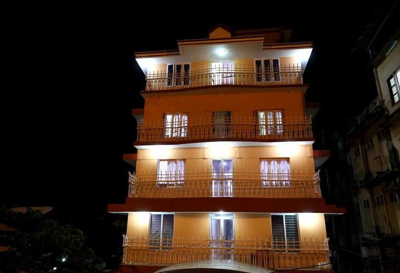 Oyo 9833 Hotel Vbee Plaza