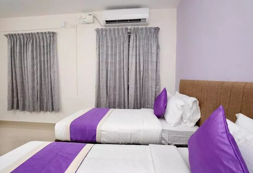 Oyo 9833 Hotel Vbee Plaza