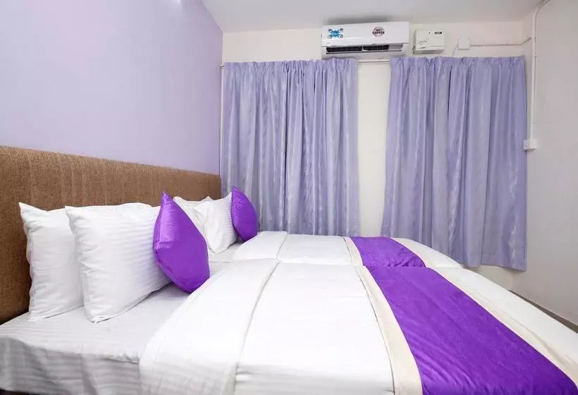 Oyo 9833 Hotel Vbee Plaza