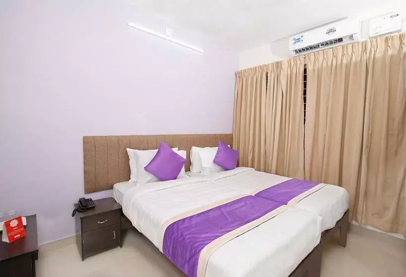 Oyo 9833 Hotel Vbee Plaza