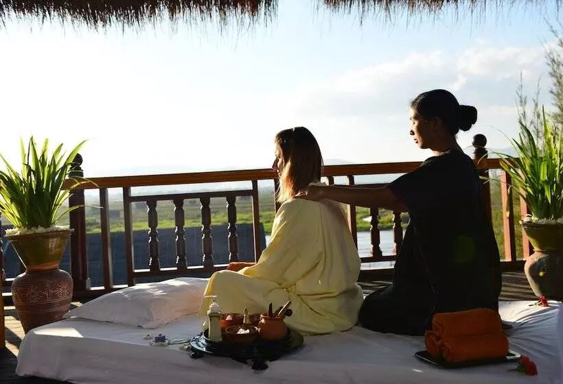 Paramount Inle Resort