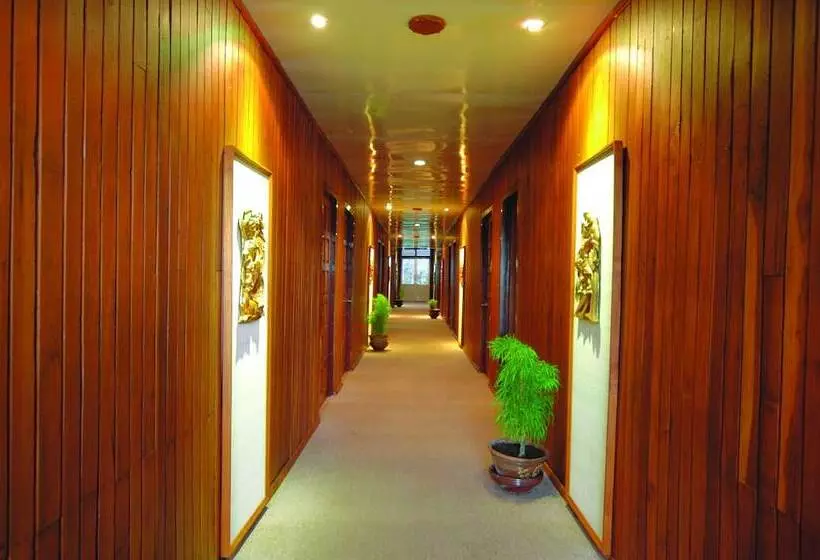 Paramount Inle Resort