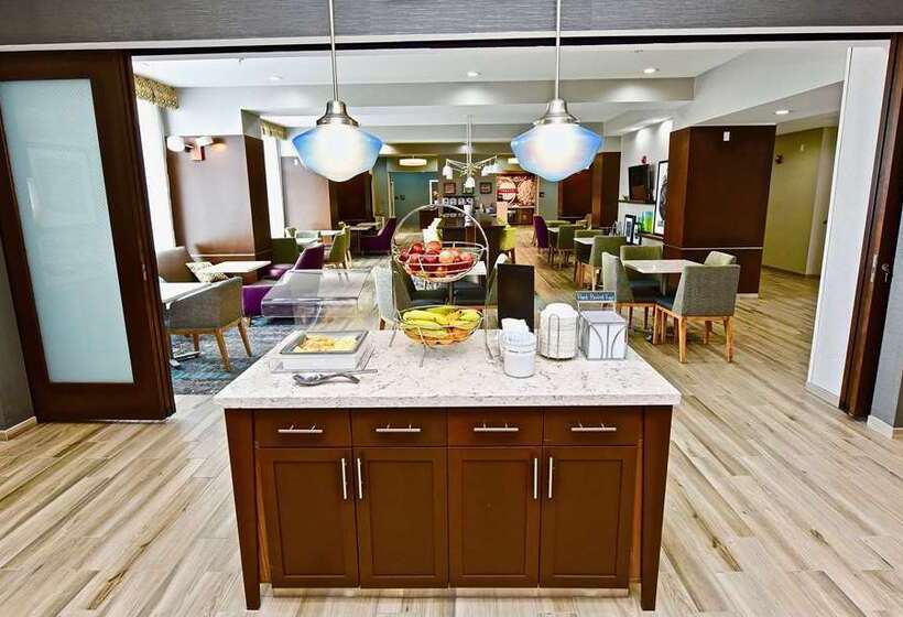 호텔 Hampton Inn Kirksville