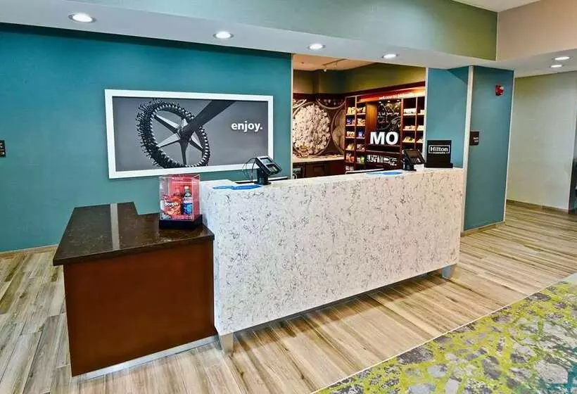 Hotelli Hampton Inn Kirksville