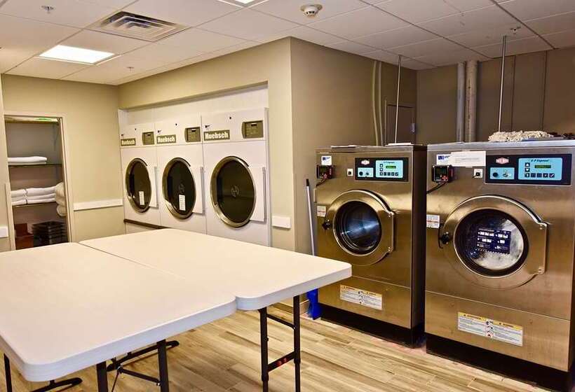 호텔 Hampton Inn Kirksville