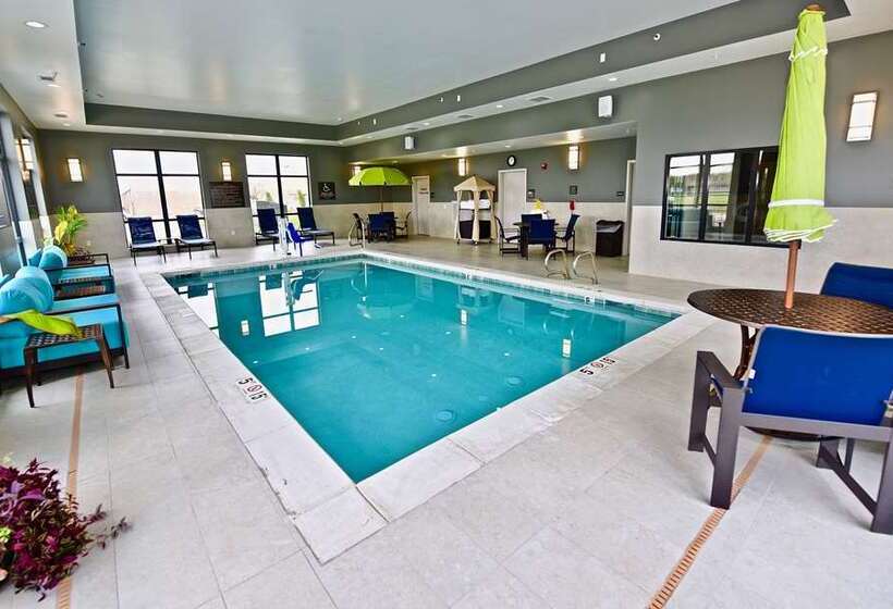 호텔 Hampton Inn Kirksville