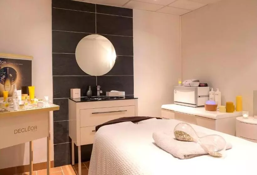 هتل Hôtel Club Mmv Les Mélèzes