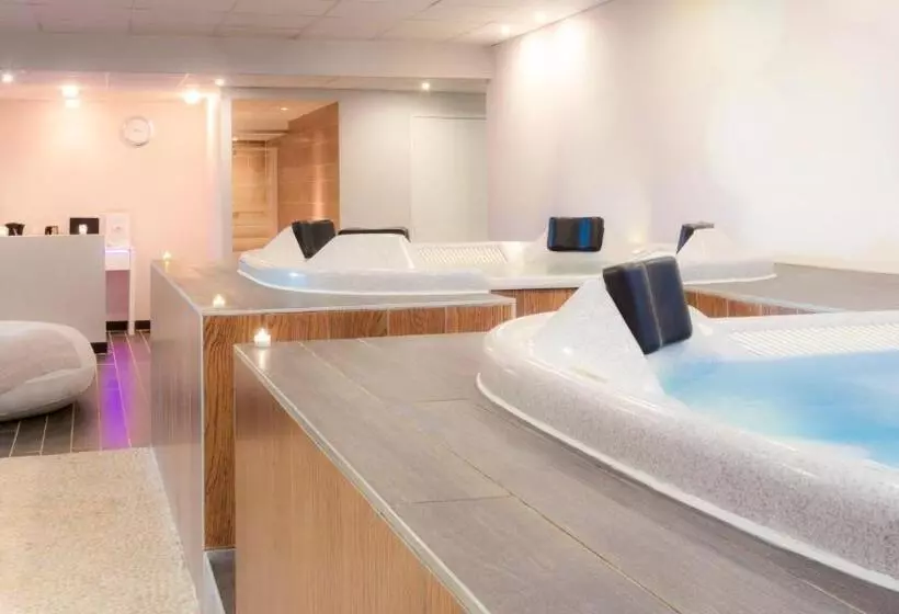 هتل Hôtel Club Mmv Les Mélèzes