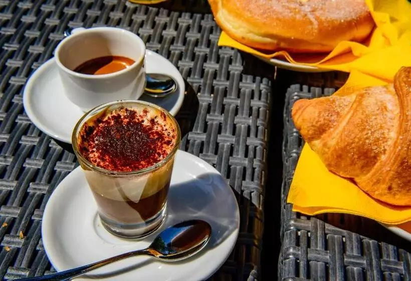 Hotelli Lido Paradiso Resort