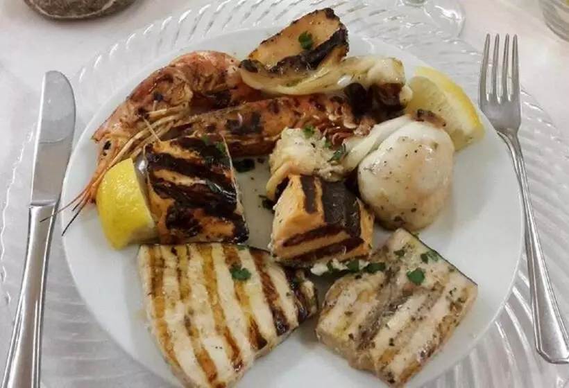 Hotelli Lido Paradiso Resort