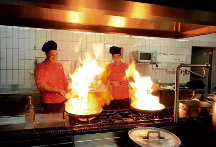 Hotelli Lido Paradiso Resort