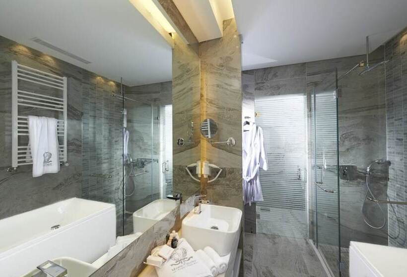 هتل Monte Cassino