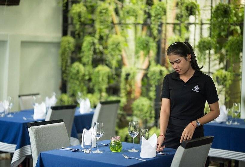 هتل Monthara Angkor Residence