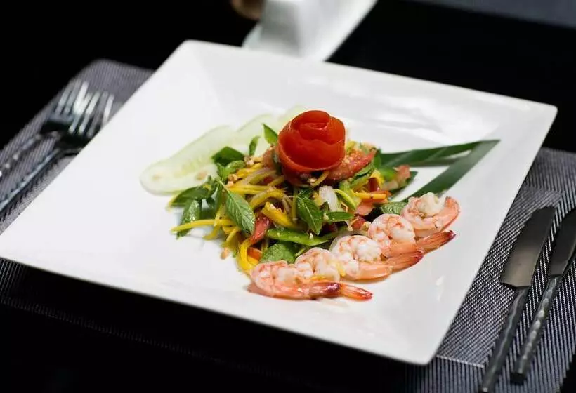 هتل Monthara Angkor Residence