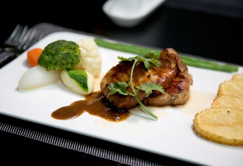 هتل Monthara Angkor Residence