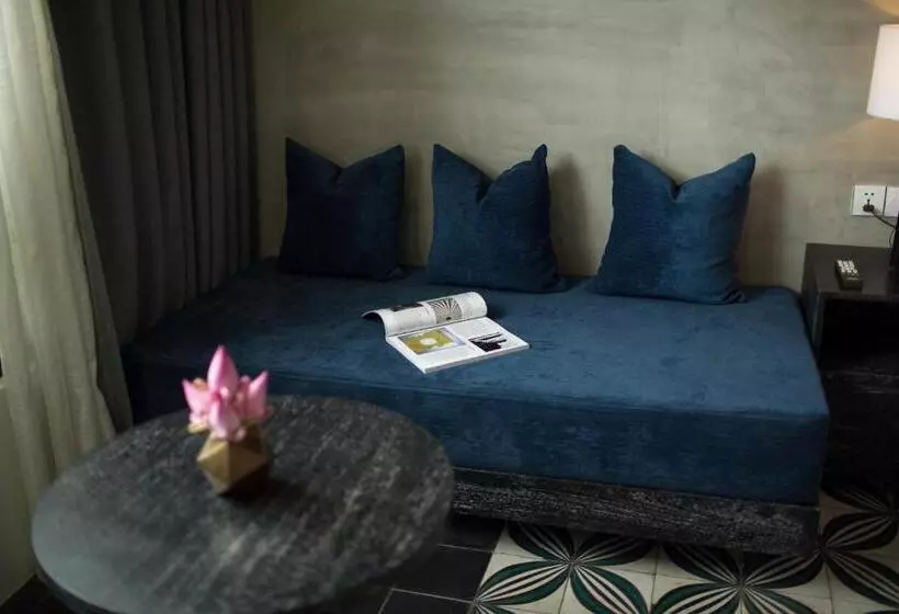 هتل Monthara Angkor Residence