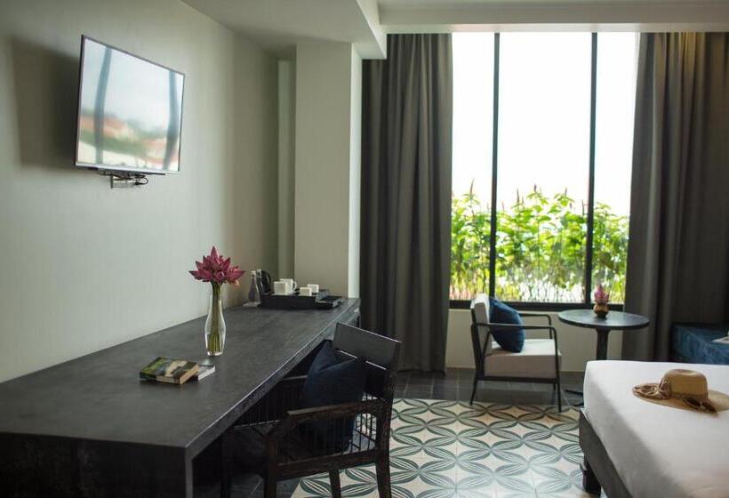 هتل Monthara Angkor Residence