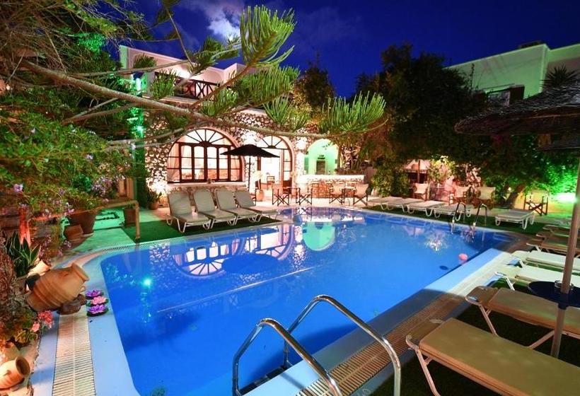 Philoxenia Hotel & Studios