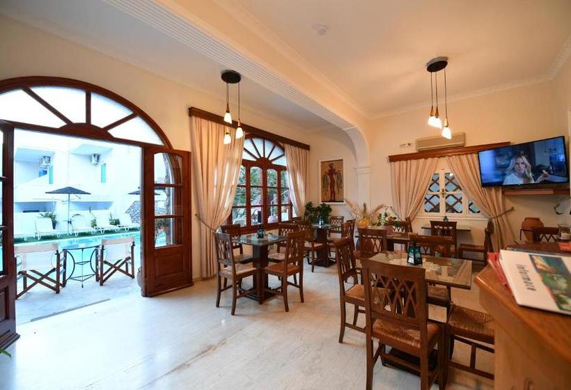 Philoxenia Hotel & Studios