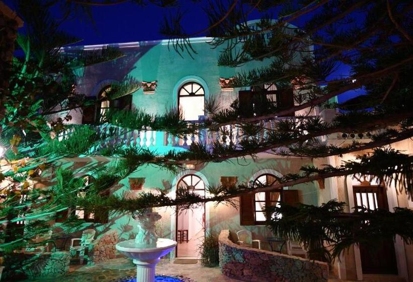 Philoxenia Hotel & Studios