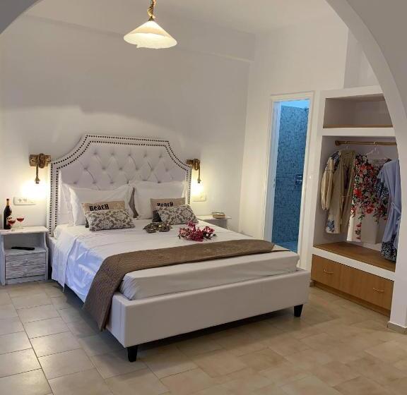 Philoxenia Hotel & Studios