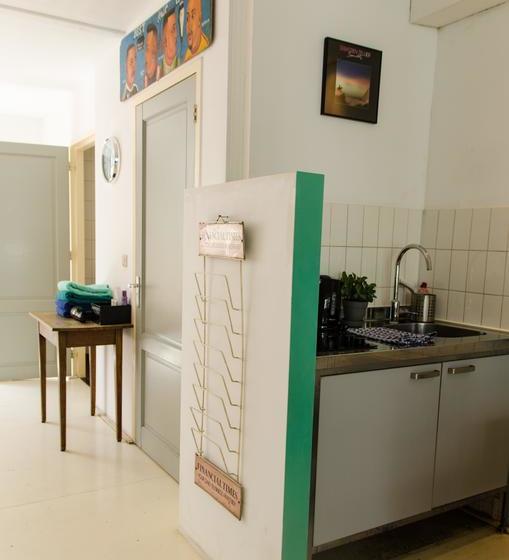 مبيت وإفطار The One Roomed Guesthouse