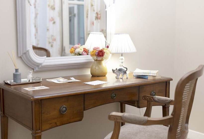 Gatto Perso Luxury Studio Apartments