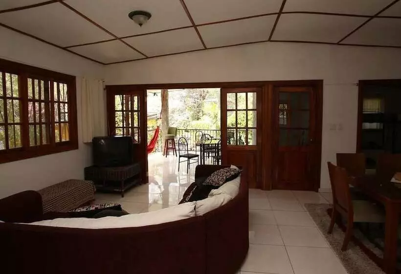 Hostal Gaia   Hostel