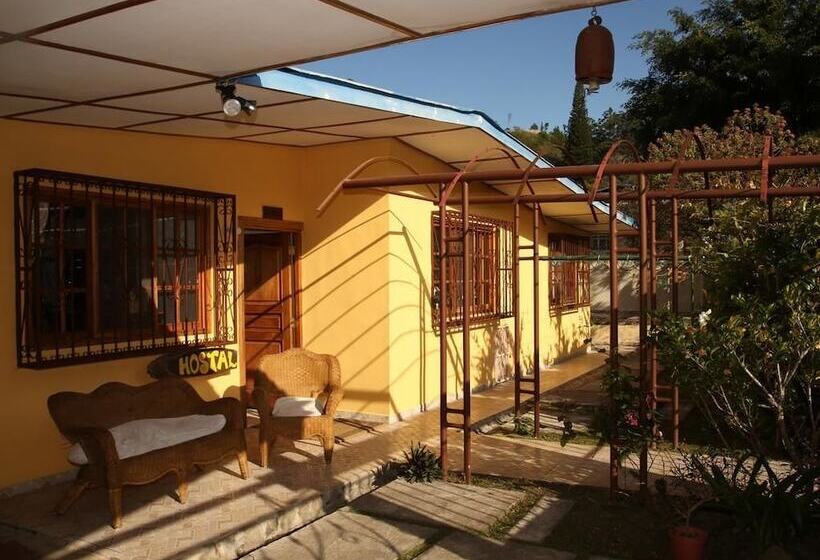 Hostal Gaia   Hostel