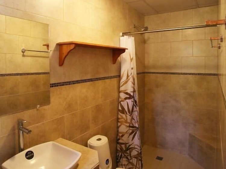 Hostal Gaia   Hostel