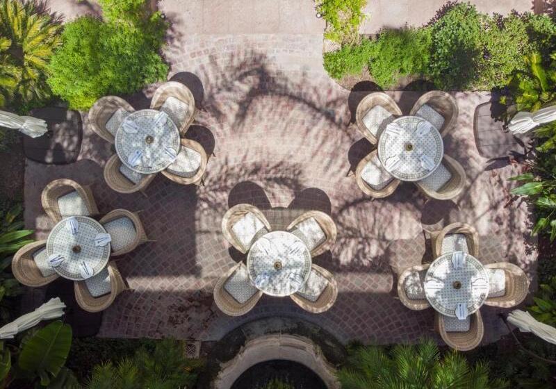 هتل Casa Blanca 7