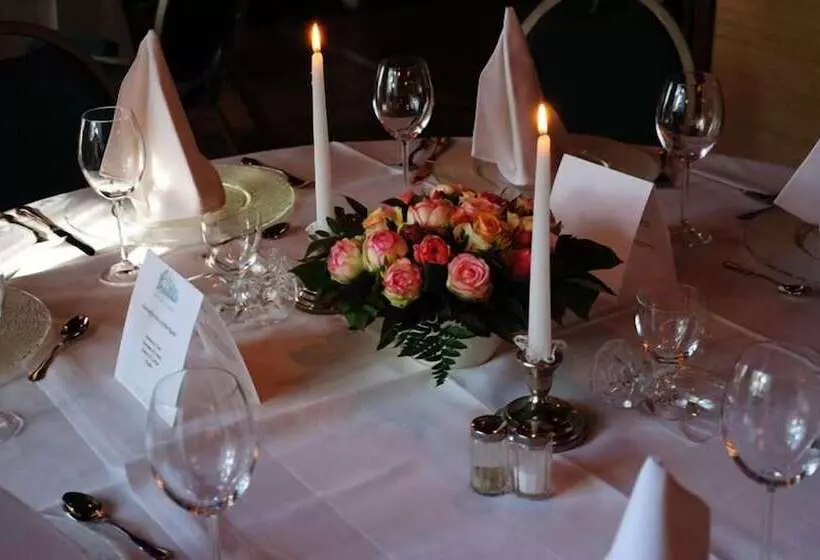 Hotelli Gasthof Vossbur