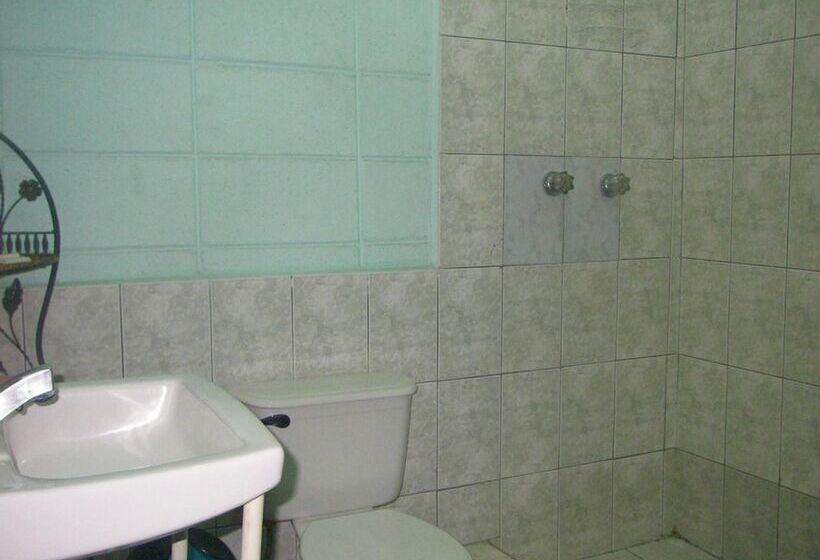 هتل Guesthouse Dos Molinos B&b