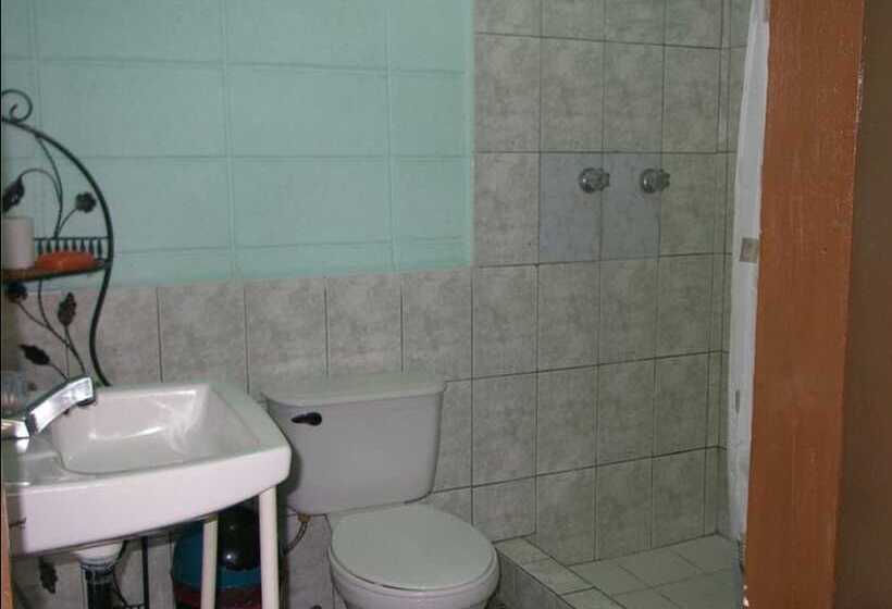 هتل Guesthouse Dos Molinos B&b